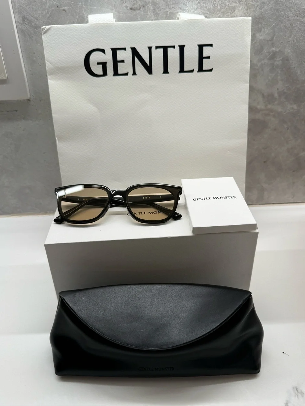 Gentle Monster Lilit 01 (BR) Sunglasses Yellow Tint Frames